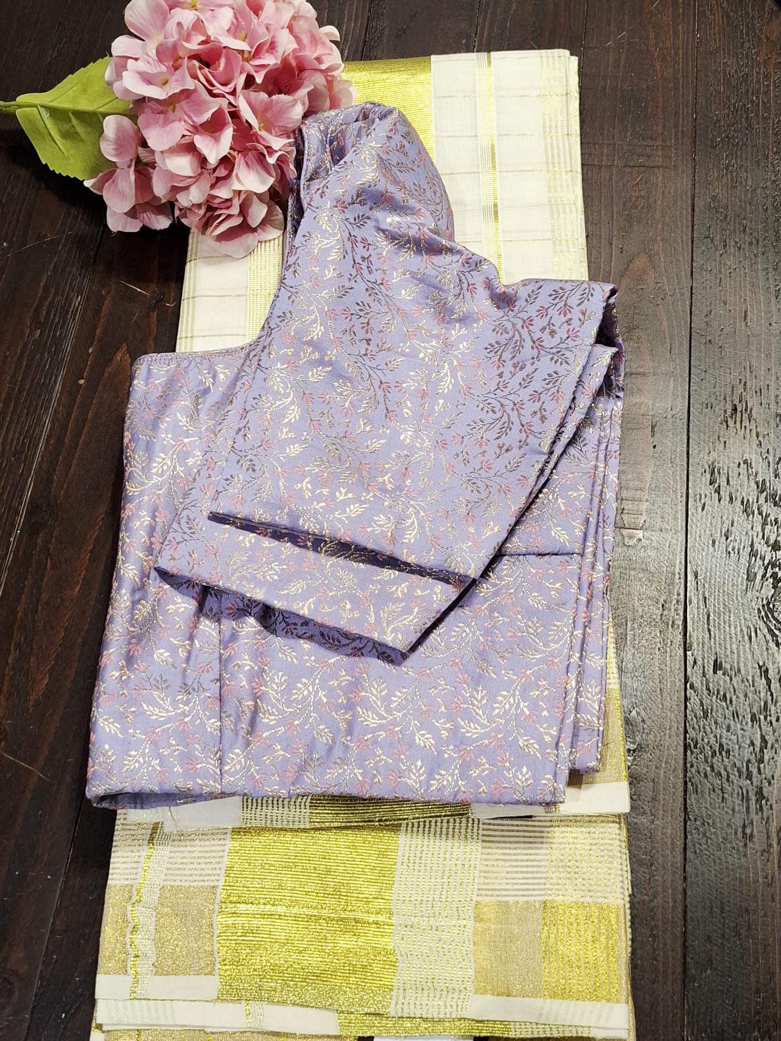 Elegant Golden Tissue Set Mundu - Image 3